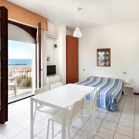 Il Lauro Aparthotel San Benedetto del Tronto Eksteriør bilde
