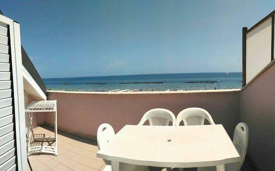 Il Lauro Aparthotel San Benedetto del Tronto Eksteriør bilde