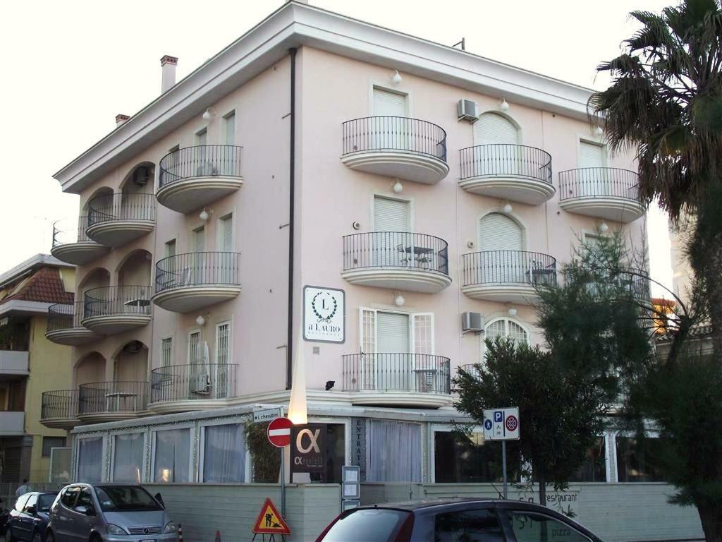 Il Lauro Aparthotel San Benedetto del Tronto Eksteriør bilde